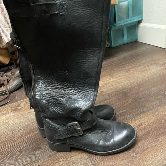 Steve Madden knee high boots size 7 1/2 - Picture 2 of 2